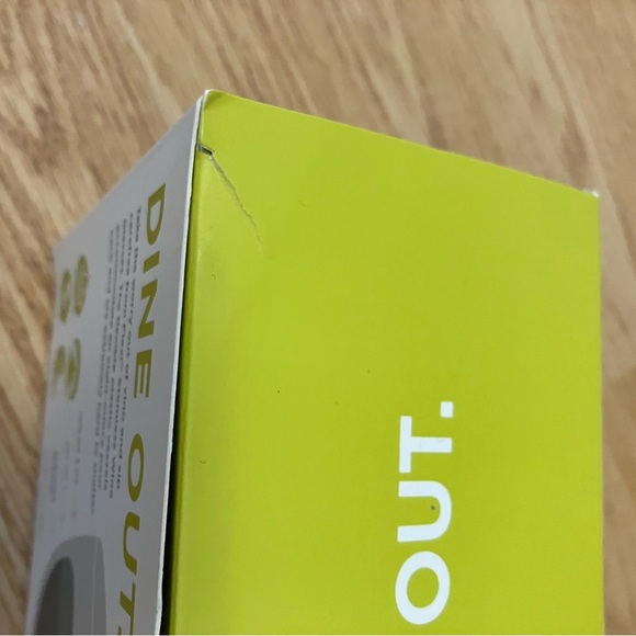 SOLD - Set of 4 New and Unused Plastic Stemless Wine Glasses - Picture 6 of 9